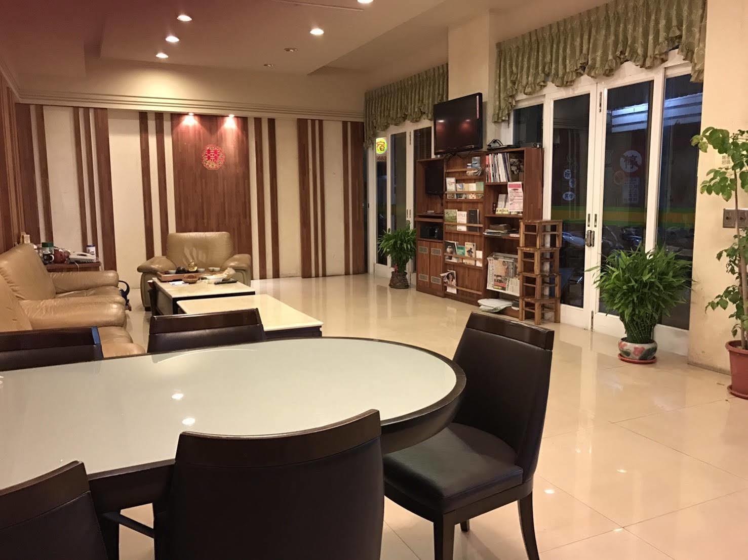 Long Hong Bed & Breakfast Magong Exterior photo