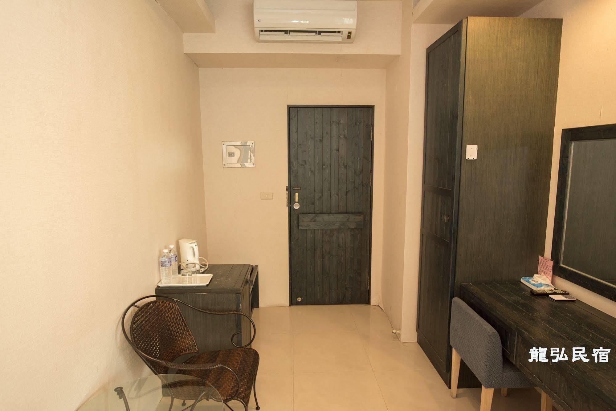 Long Hong Bed & Breakfast Magong Exterior photo