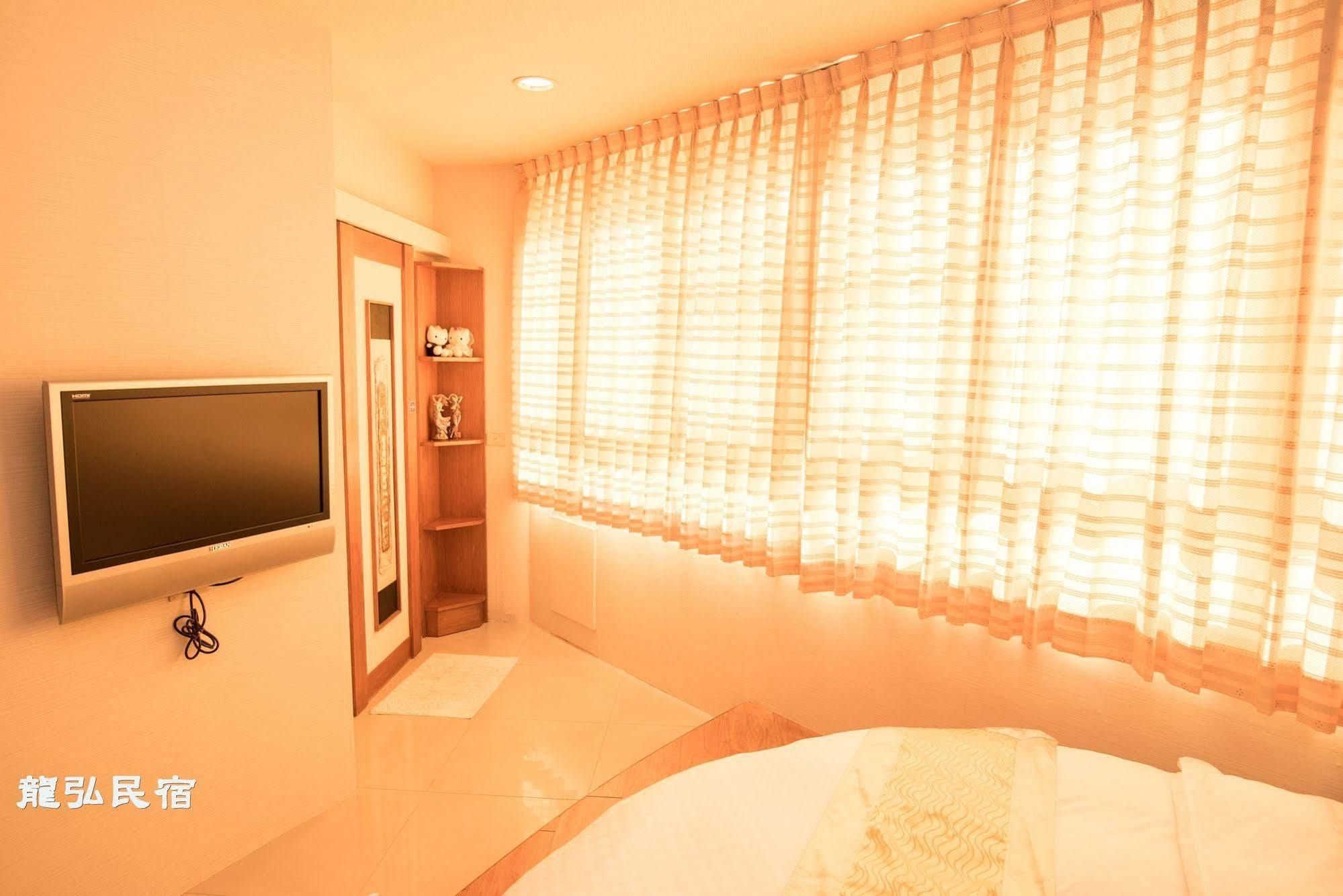 Long Hong Bed & Breakfast Magong Exterior photo