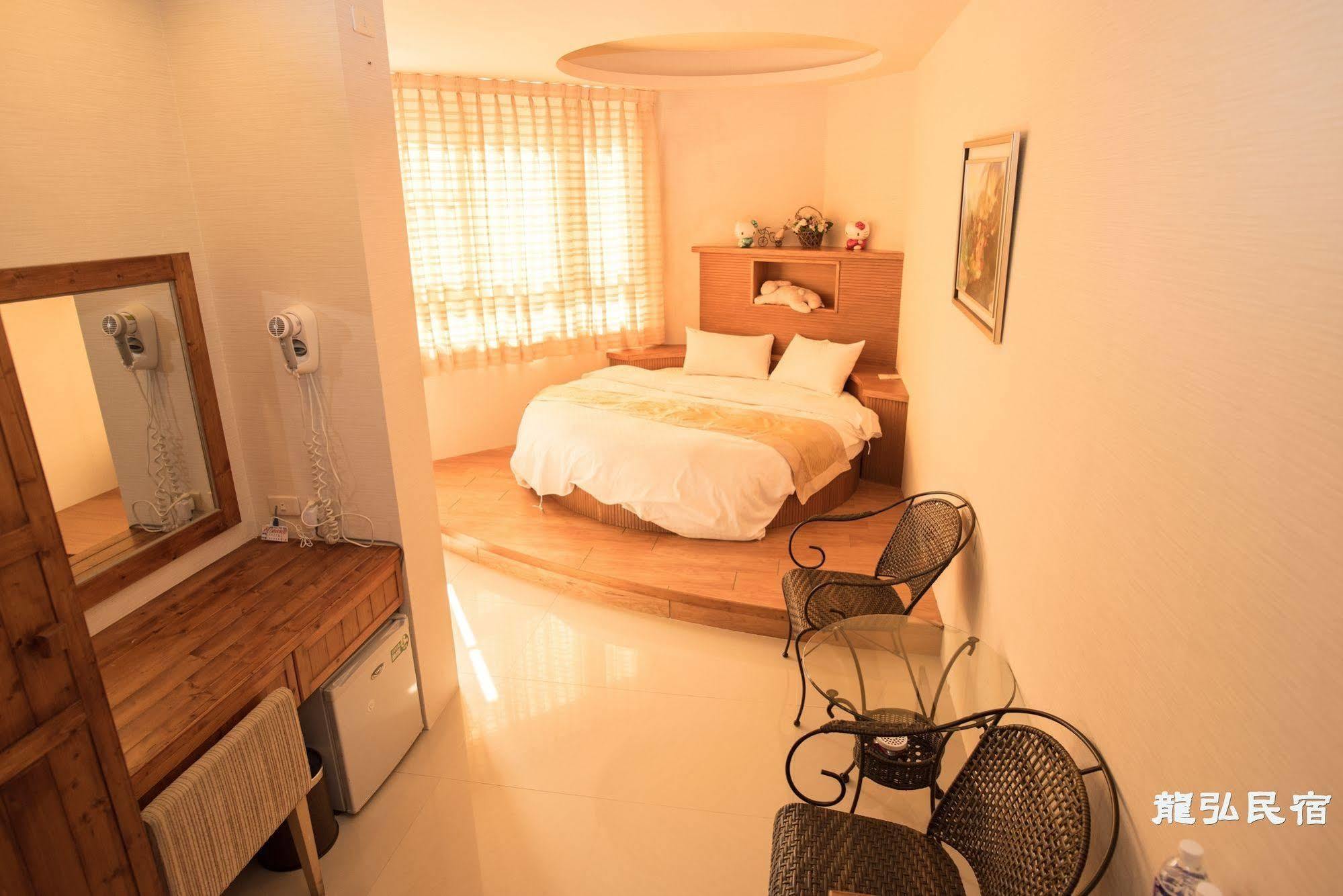 Long Hong Bed & Breakfast Magong Exterior photo