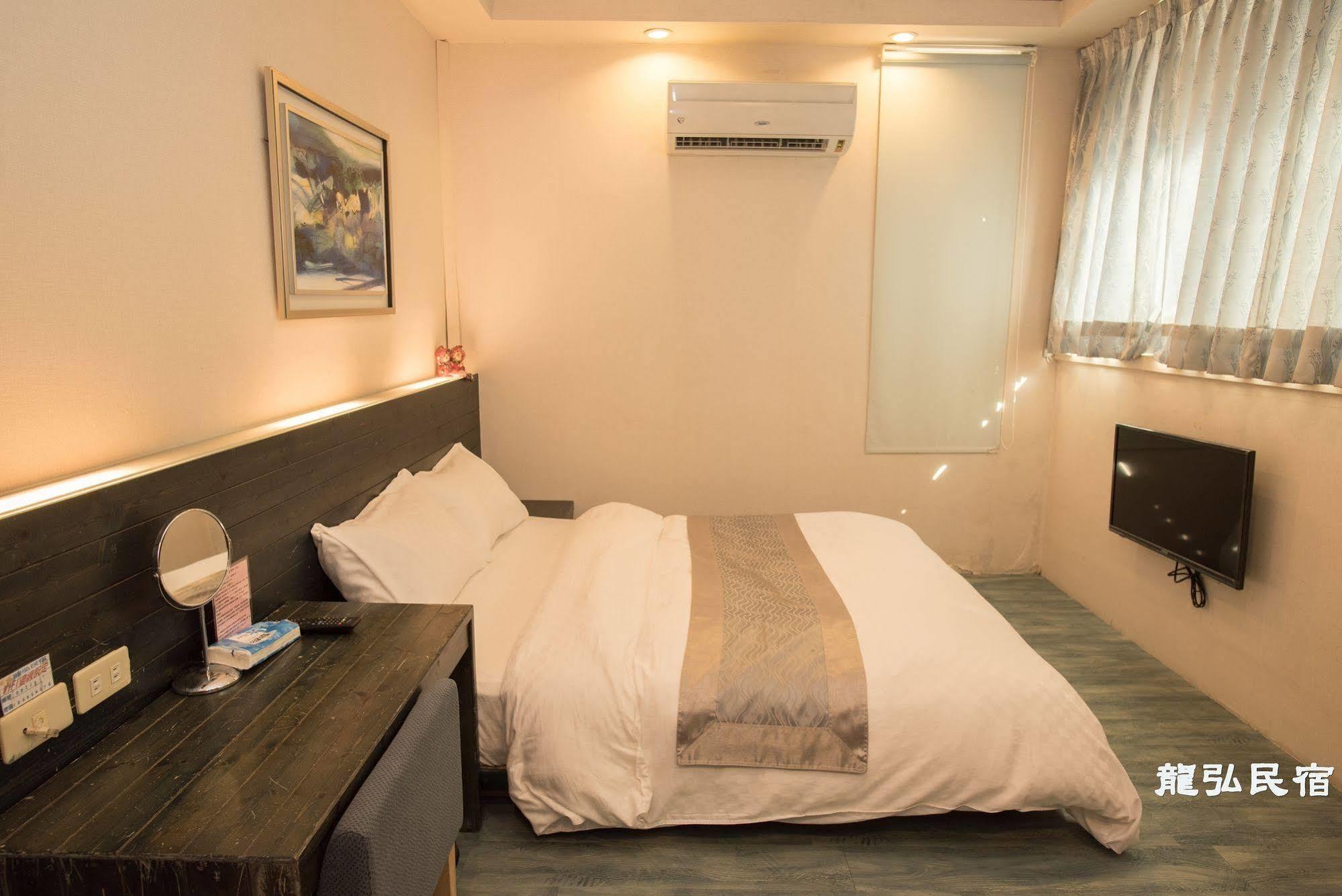 Long Hong Bed & Breakfast Magong Exterior photo