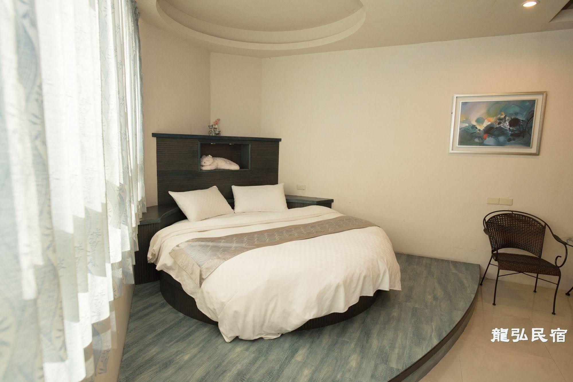 Long Hong Bed & Breakfast Magong Exterior photo